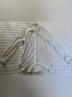 Elizabeth & Clarke White Button Down